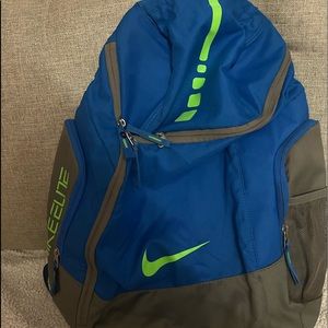 Nike Elite Basketball Bag. XL Blue/Green. Like New